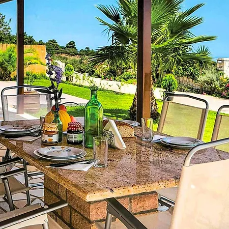 Skala Blue Villa *